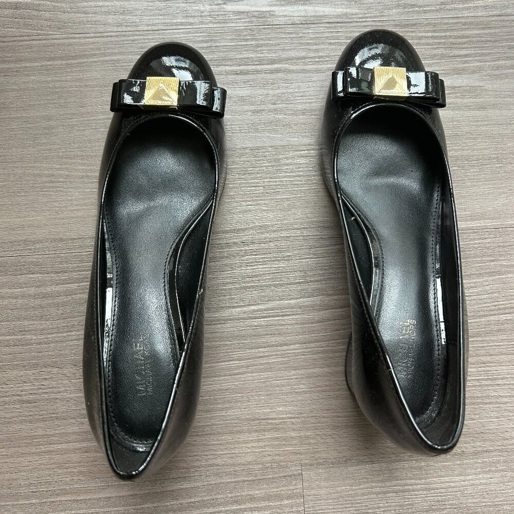 Michael Kors Caroline Patent Leather Mid Block Heel Pump in Black, sz 8